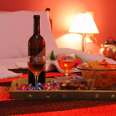 Tzaneria Apartments Skiathos Kanapitsa  エクステリア 写真