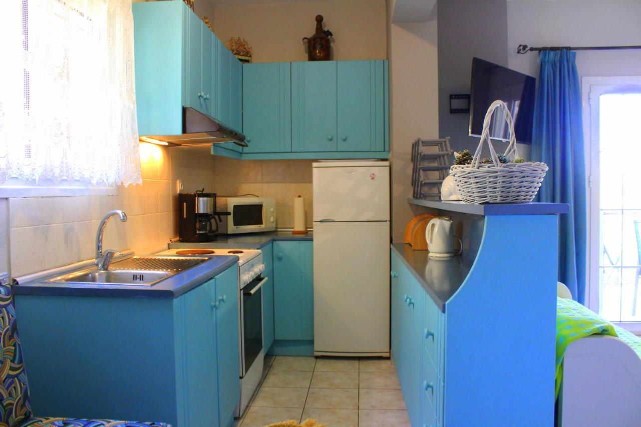 Tzaneria Apartments Skiathos Kanapitsa  エクステリア 写真