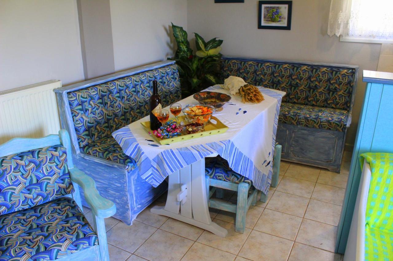 Tzaneria Apartments Skiathos Kanapitsa  エクステリア 写真