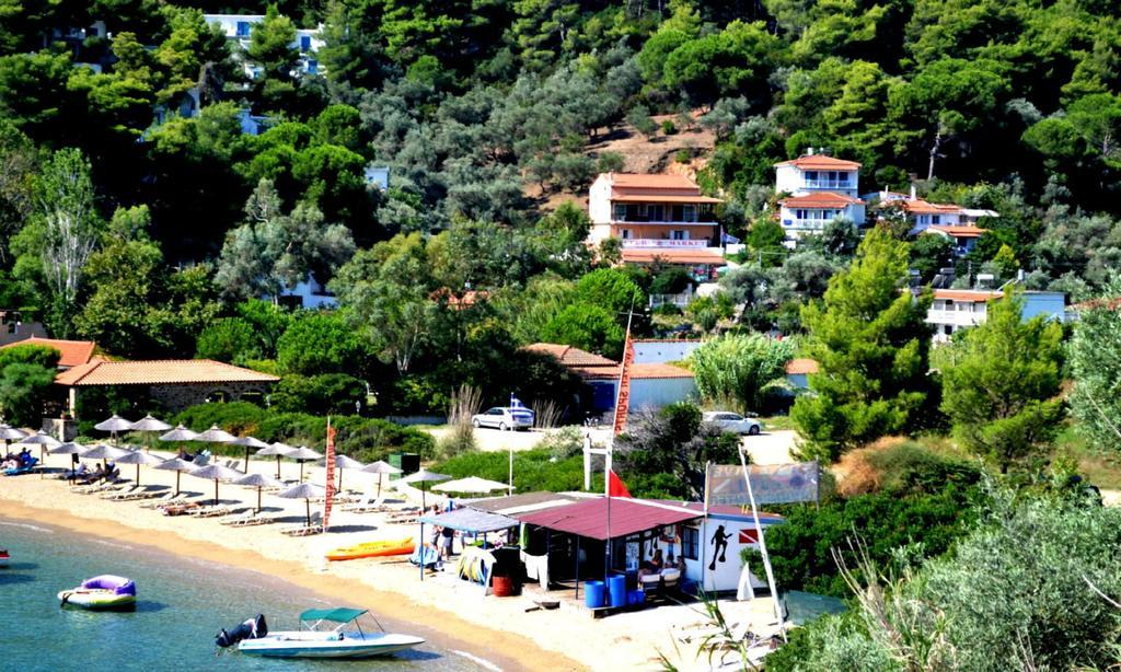 Tzaneria Apartments Skiathos Kanapitsa  エクステリア 写真
